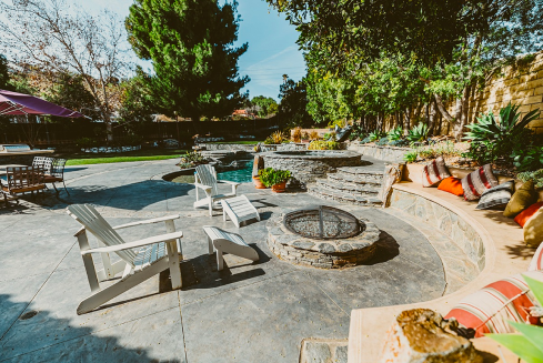 outdoor patio and fire pit at rehab in california